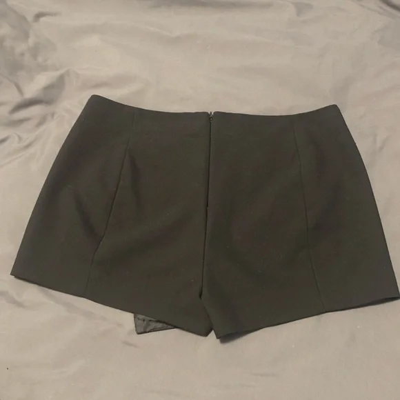 Express Skort - Picture 3 of 5